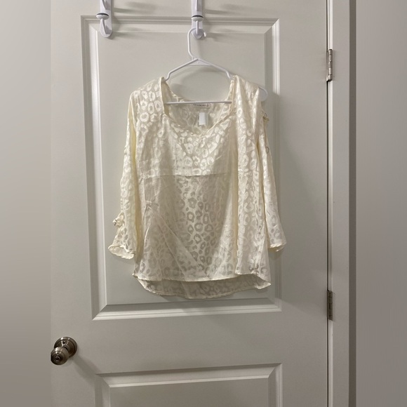 retrology Tops - NWT Retrology Cheetah Print White Blouse with Cage Sleeves medium